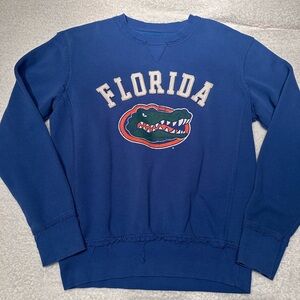 Women’s Florida Gators Blue Distressed Crewneck Sweatshirt (M)